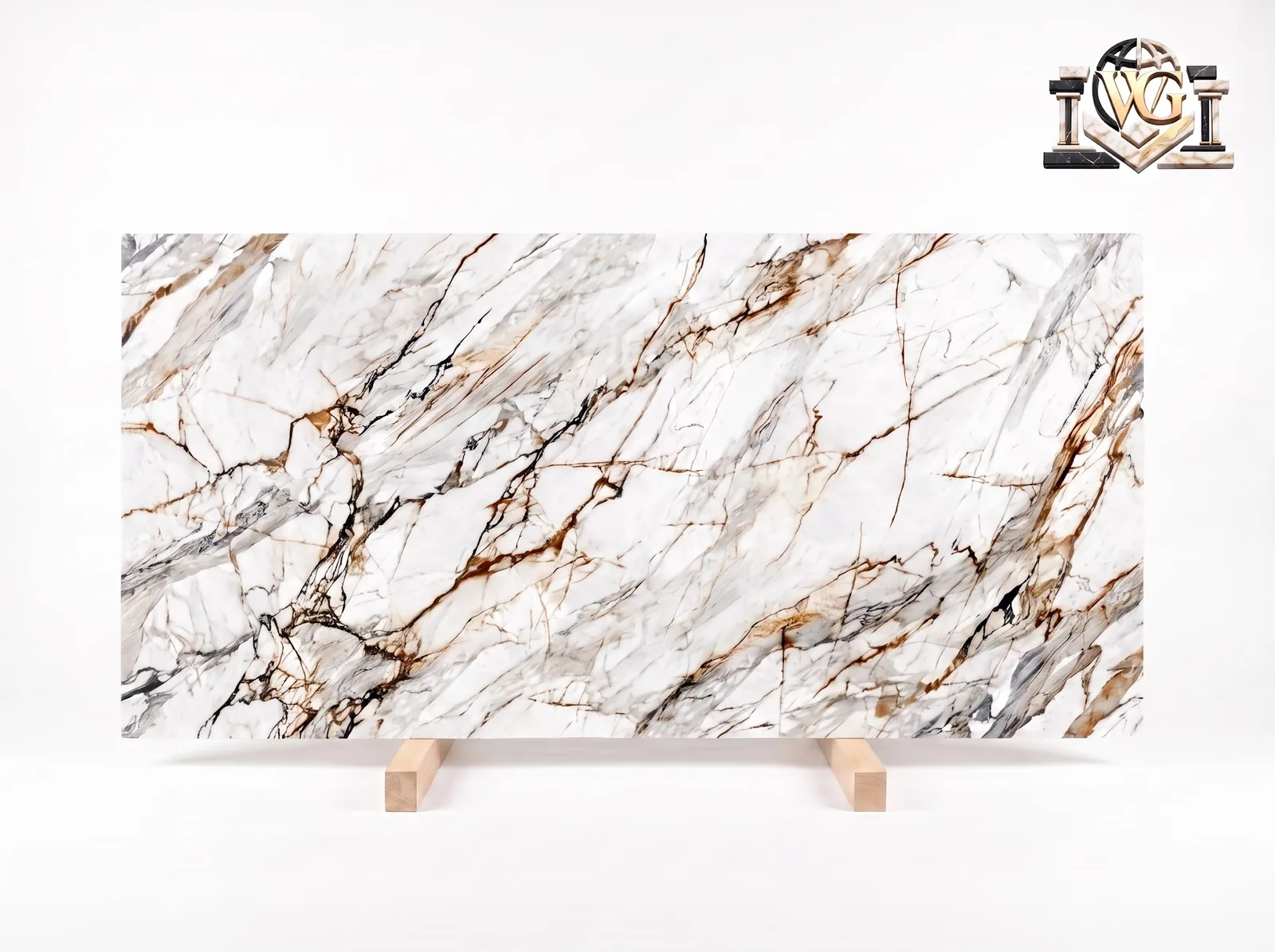 Calacatta Luxor Gold — The full slab
